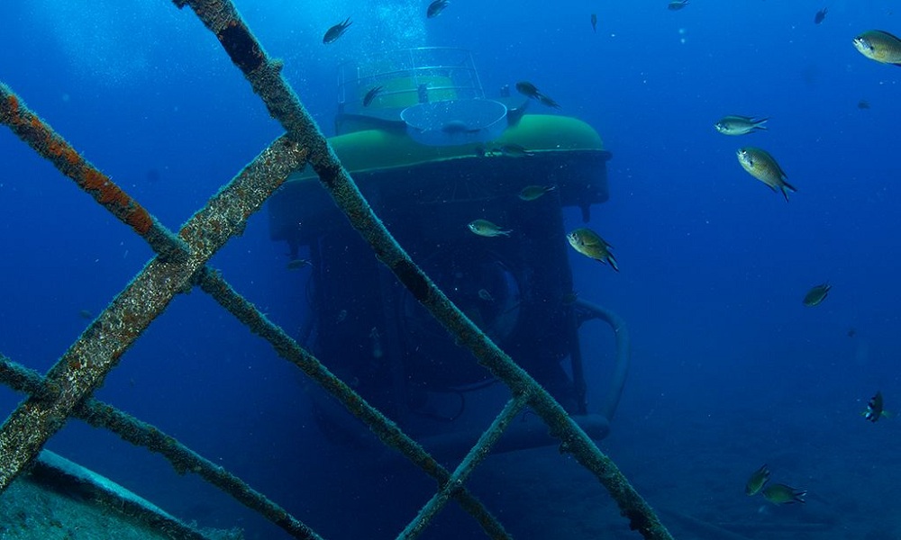 MERGO-50 Tourist Submarine Underwater Front View