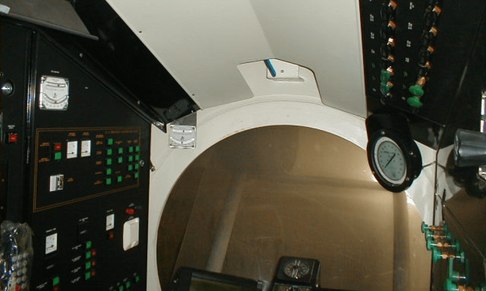 MP26-T-Sub-Cockpit