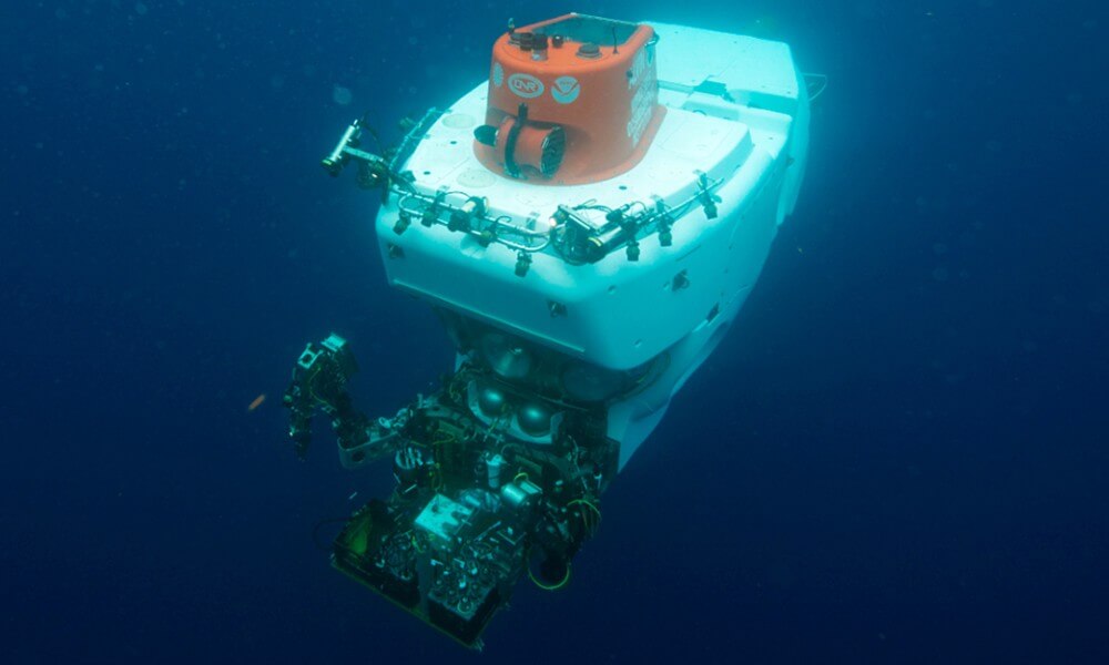 PISCES-VI Research Submarine White Color Underwater