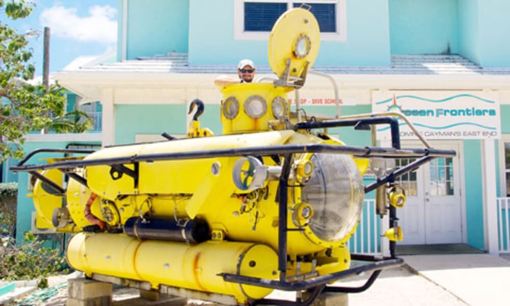 Perry Diver Lockout Research Submarine Side View