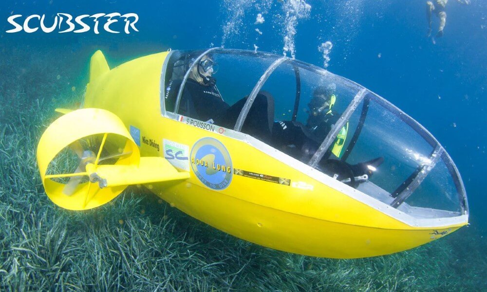 Scubster Wet Submarine Craft - Pub Underwater Side View
