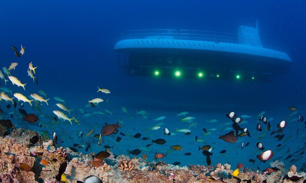 SnDB Tourist Submarine Underwater Side View from Distance