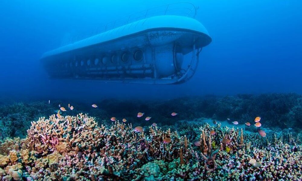 SnDB Tourist Submarine Underwater Side View from Distance