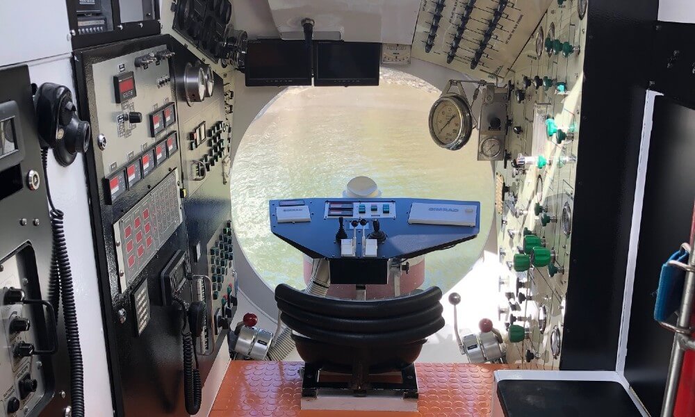 Tourist Submarine Catamaran Cockpit