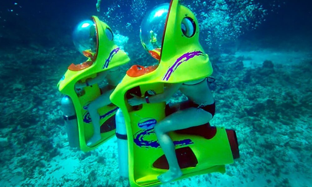 Dual Subsea Scooter 1-Seater Underwater View