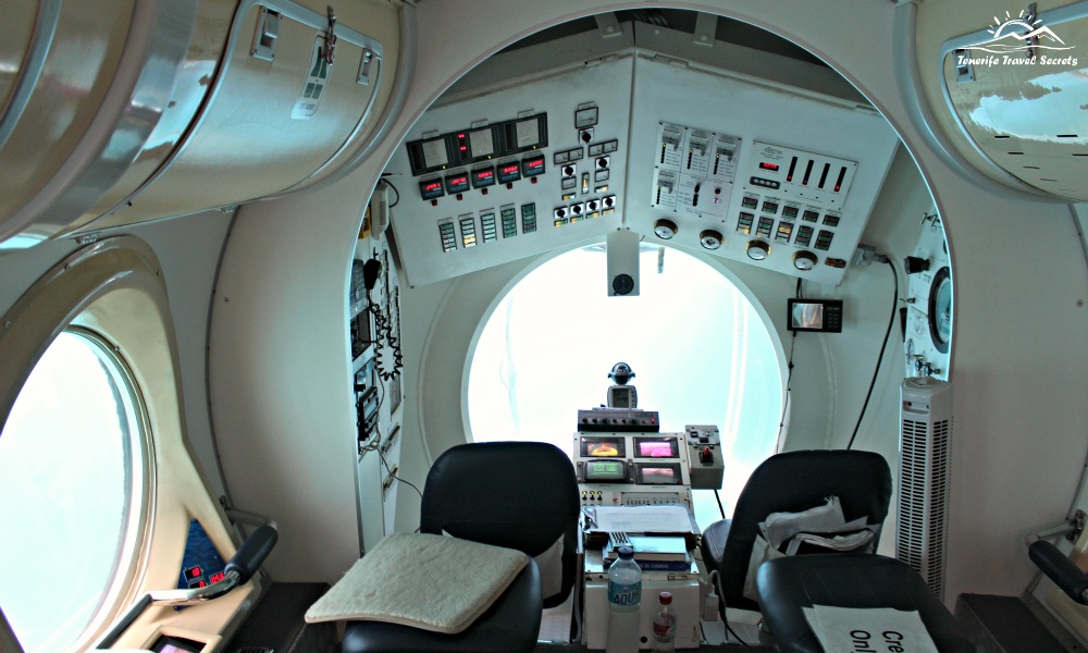 W Tourist Submarine Cockpit